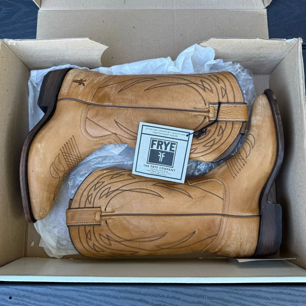 NWT Vintage Frye Billy Pull On Light Tan Cowgirl Boots size 7M - Picture 8 of 13
